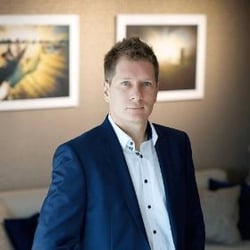 eloadó-Balla Ákos Bayer-web