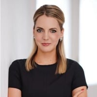 eloadó-Karakas Csenge Realpad-web