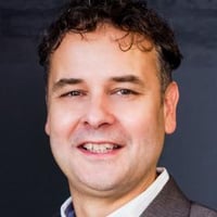 eloadó-Pesti Csaba Met3r-web