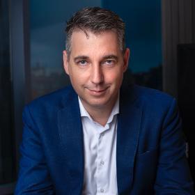 Livják Csaba @BuildEXT