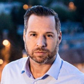 eloado-Radványi Gábor Futureal-web